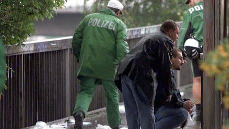Wehrhahn-Anschlag in Düsseldorf: 25 Jahre her – Täterfrage bleibt unklar