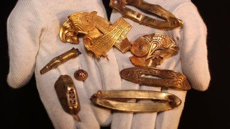 Gold and garnet raven head from Anglo-Saxon period unearthed in England