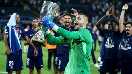 «Il fallait assurer et il l’a fait»: fautif et décisif à la fois, Chevalier par toutes les émotions pour sa première au PSG