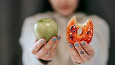 Casi la mitad de los españoles evita algún alimento por salud, moda o decisión propia