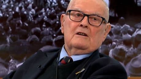 ‘I think it’s rubbish’: VE Day pilot pleads with veterans’ minister to double defence spending