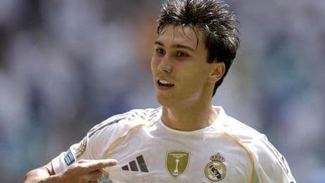 Gonzalo renueva con el Madrid, pero Endrick se lleva el '9'