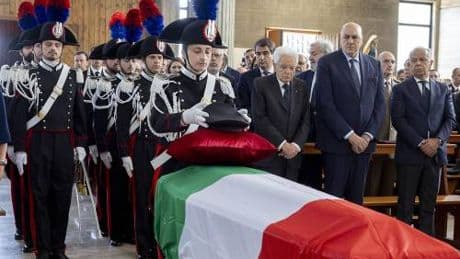 Il dolore del fratello del carabiniere ucciso: "Gli avevo detto di fermarsi ma lui..."