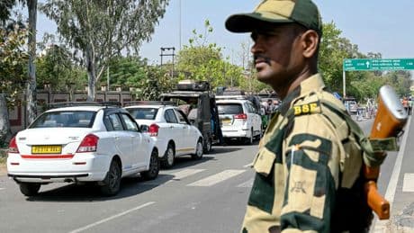 Escala la tensión: India cierra el espacio aéreo a Pakistán e Islamabad dice que India prepara un ataque militar
