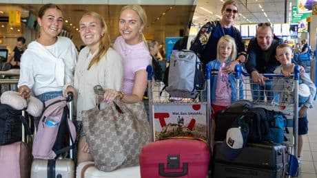 Vakantiegangers uit angst voor drukste dag veel te vroeg op Schiphol: ’We moeten nu uur wachten tot we kunnen inchecken’