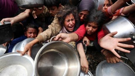 Dimite por "humanidad" el jefe de la empresa a la que Israel encargó repartir ayuda en Gaza en plena hambruna
