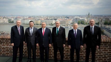 Erdoğan'dan TDT'de 'eksik aile fotoğrafı' mesajı