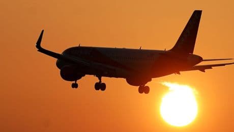 Holidaymakers urged to consider travel money habits this summer