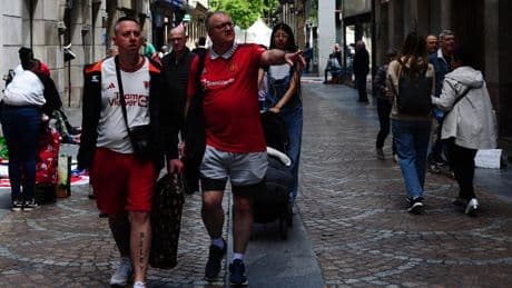 Los aficionados ingleses toman Bilbao