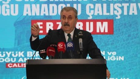 Destici: Bizi şimdi siyasi bölücülükle bölmeye çalışıyorlar