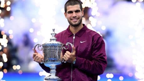 US Open : Alcaraz domine sans trembler Sinner en finale, décroche un sixième titre du Grand Chelem et reprend la place de numéro 1 mondial