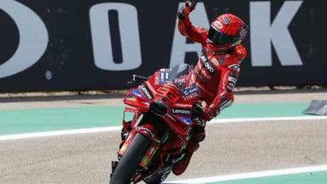 Marc Márquez remonta para arrasar en el Sprint de Aragón