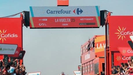 Otro final de etapa en el alambre para La Vuelta: vientos de 50 km/h en el Morredero