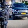 Helikopters, gepantserde auto’s en afgezette wegen: de zwaarste criminelen komen straks naar Lelystad en dat ga je merken