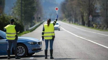 Nuovo codice della strada, cambiano regole sulle sostanze: sanzioni per droga «solo se assunta da poco». La circolare