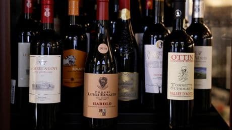 EE.UU. impondrá aranceles del 15% al vino europeo a partir de mañana