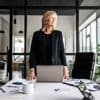 Hoeveel verdient een manager? En kan iedereen zo’n functie uitoefenen?