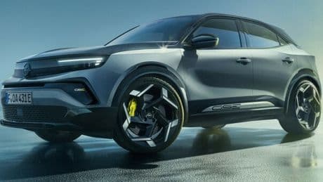 Opel, torna la griffe Gse sulla Mokka a elettroni. Il Suv compatto con prestazioni sportive: 280 cv, 0-100 vola via in 5,9?