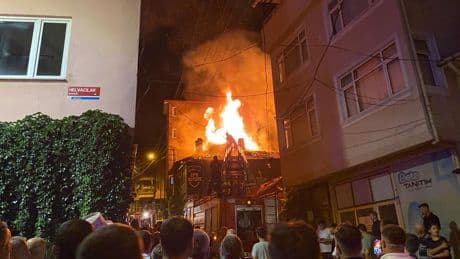 Balıkesir'de iki evde yangın