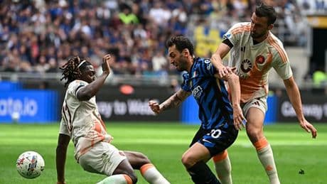 Inter'e evinde Roma darbesi! Dev maçtan Hakan Çalhanoğlu üzgün ayrıldı...
