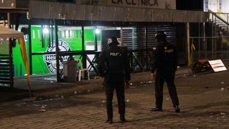 Zeventien mensen doodgeschoten in bar Ecuador, land ziet moordcijfer stijgen