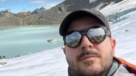 Muere el geólogo italiano Riccardo Pozzobon «engullido» por un glaciar en Alaska