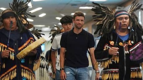 Wechsel nach Kanada: Thomas Müller wird am Flughafen begeistert empfangen