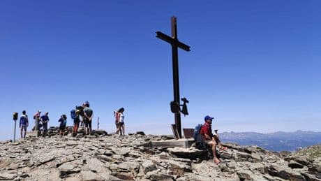 Las 8.332 cimas del Puigmal en agosto rebasan de largo su capacidad de carga