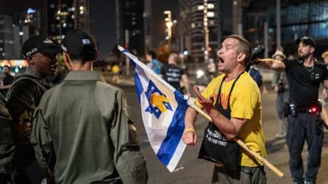 Guerre à Gaza, jour 691 : « grande réunion » sur Gaza avec Trump, manifestations en Israël