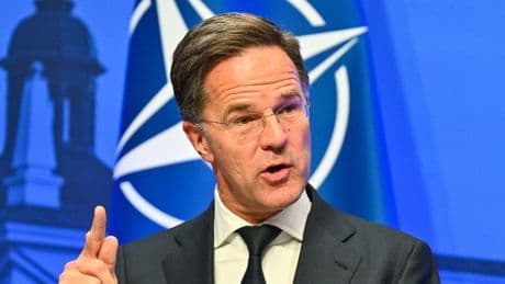 NAVO-baas Rutte: 400 procent meer lucht- en raketafweer nodig