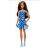 Mattel negeert Trumps kruistocht en komt met nieuwe inclusieve Barbie, mét diabetesmonitor