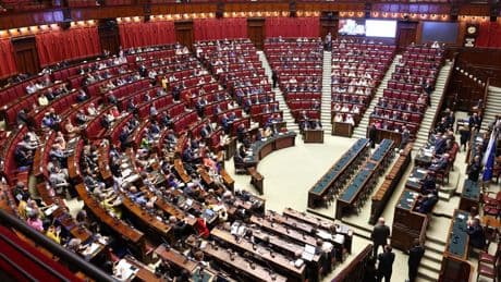 Perché la proposta di settimana corta per i deputati non convince lo stesso governo