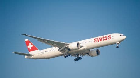 Nur Bewährung für Täter - Sitznachbar vergewaltigt Mädchen (15) während Flug