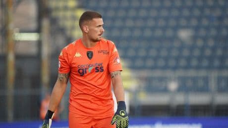 Empoli, Andrea Fulignati: il portiere ha parato due rigori ricordando papà e nonno che hanno vestito la stessa maglia