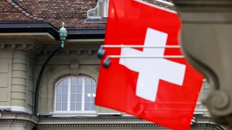 Suiza como valor seguro ante la guerra arancelaria y precaución con las grandes tecnológicas y las firmas 'value' de moda