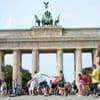 Brandenburger Tor beschmiert: Auf diesen Schriftzug kann sich die Berliner Polizei keinen Reim machen
