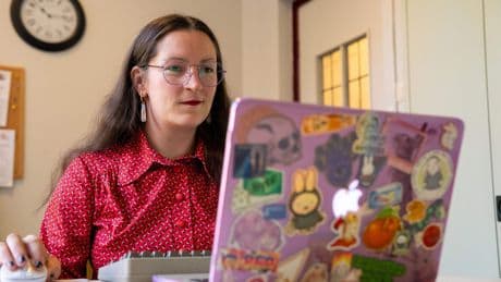 Mensen met autisme en adhd zitten vaak onnodig thuis: Malou (31) vond haar plek eindelijk na een diagnose