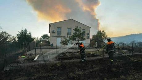 En direct, incendie dans l’Aude : une personne est morte ; les rotations des bombardiers d’eau ont repris mercredi matin