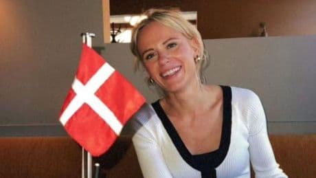 Maud emigreerde naar Denemarken: ’Elke keer als mijn vader komt, neemt hij frikandellen mee’