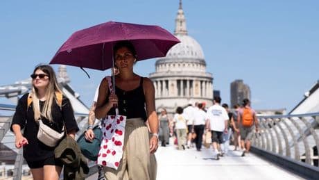 UK to be hotter than Ibiza with 29C temperatures - maps show where will burn