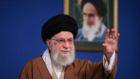 Opperste leider Iran, ayatollah Khamenei, vecht vanuit bunker voor zijn leven