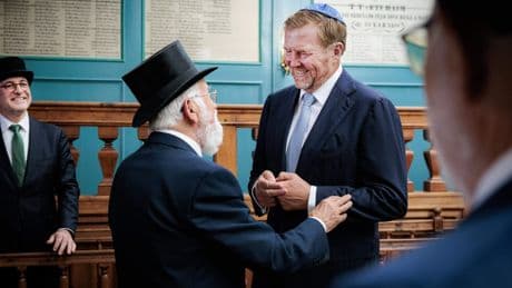 Koning Willem-Alexander bij jubileumviering Portugese Synagoge