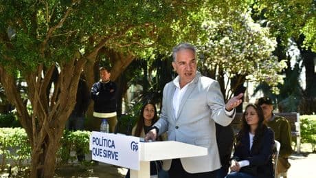 El PP acusa a Sánchez de “conocer y tapar” la corrupción y de “proteger” a Ábalos