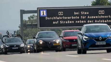 Umfahren verboten – Wenn Autofahrer den Stau nicht verlassen dürfen