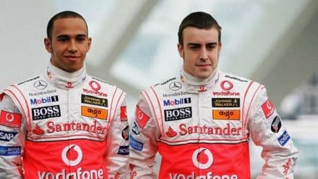 Hamilton envía un recado gratuito a Alonso recordando el polémico 2007: "Discutí por eso"