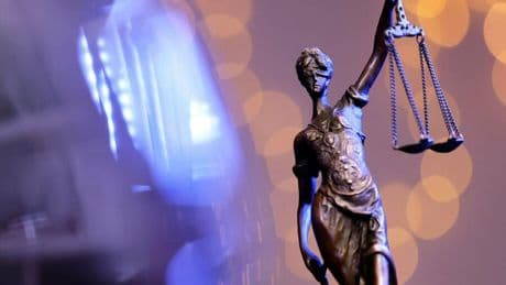 Künstliche Intelligenz: Deutsche Justiz bekommt eine KI-Plattform – sie soll bereits 2026 starten und ein Problem lösen