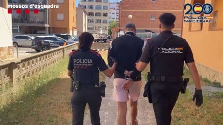 Un estudiante de Girona montó su oficina de ciberdelincuencia en casa. Su error fue presumir de sus robos en Internet