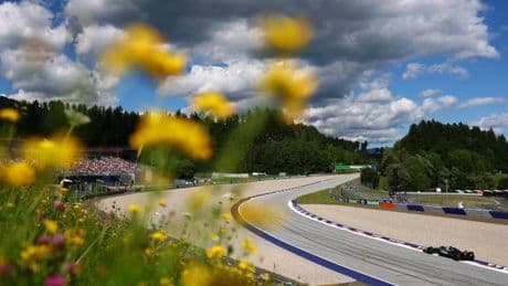 F1’s Austrian Grand Prix qualifying session SUSPENDED as grass catches fire next to track
