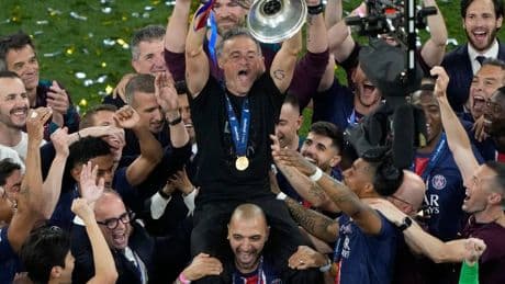 T-Shirt und Tränen für die tote Tochter: Enrique gedenkt beim PSG-Triumph seinem verstorbenen Kind