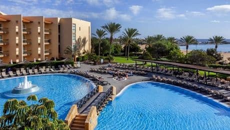 Meliá, Barceló y RIU rozan la plena ocupación con récord en ingresos